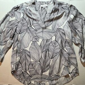 Gibson Latimer Black and White Leaf Print Blouse